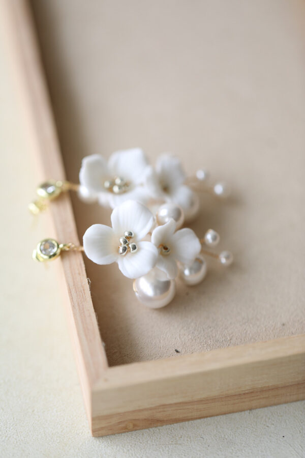 Ceramic Flower Pearl Embellished Bridal Hairpin Hair Plug Simple Hair Accessories - Image 4